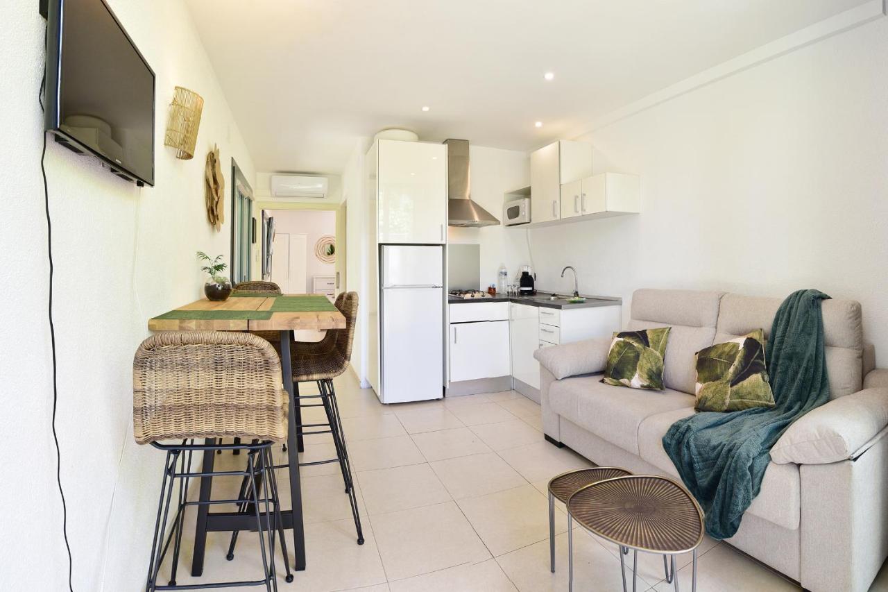 Apartamento Con Jardincito En El Centro De Кадакес Екстериор снимка